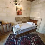 Library Cave House * Urgup