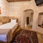 Hotel Library Cave House