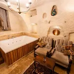 Library Cave House * Urgup