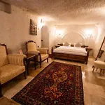 Library Cave House Hotel