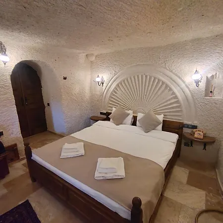 Hotel Library Cave House *
