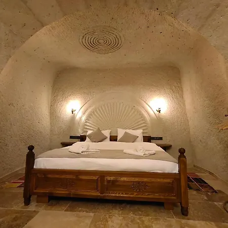 Hotel Library Cave House