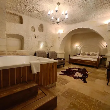 Library Cave House Hotel