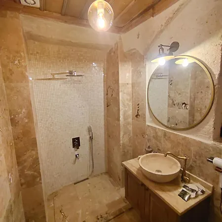 Library Cave House Urgup