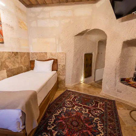 Hotel Library Cave House