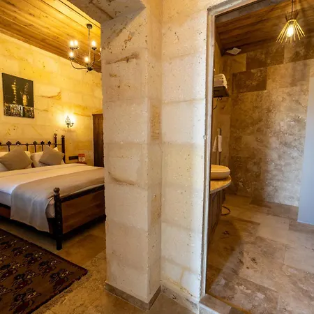 Library Cave House Hotel