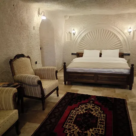 Library Cave House Hotel