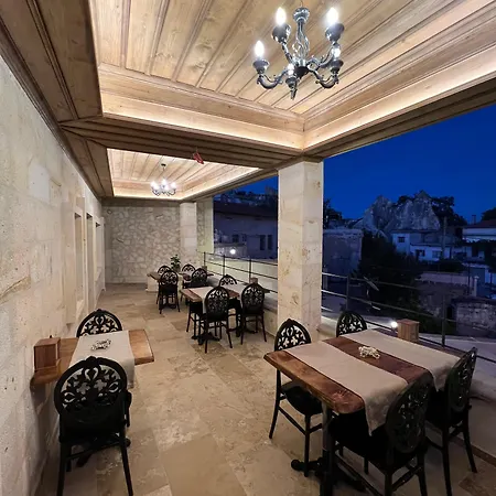 Hotel Library Cave House *