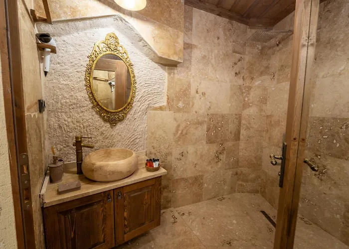 Library Cave House Hotel *