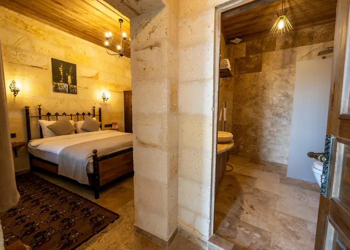 Library Cave House Hotel