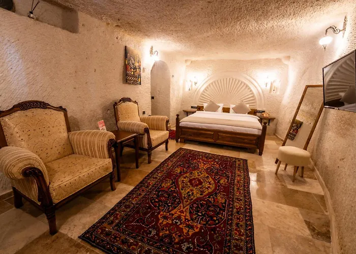 Library Cave House Hotel